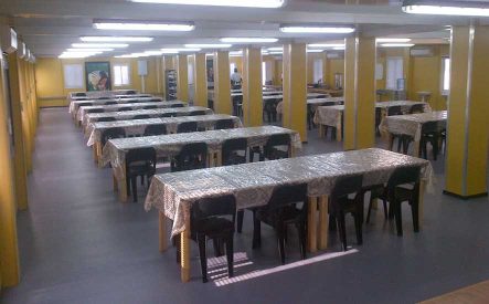 container-world-section-5-featured-mobile-camps